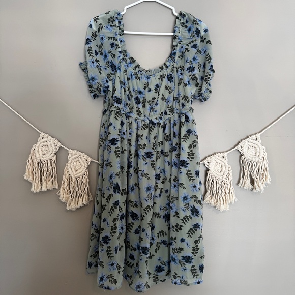 Dresses & Skirts - Floral Blue and Green Dress